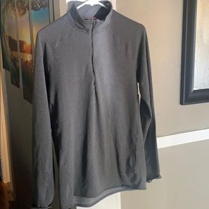 Men’s medium thermal capilene baselayer